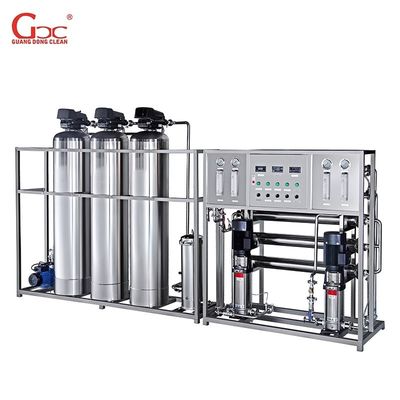 O hotel usa do equipamento puro da água da capacidade de 1500 GPD o esterilizador UV